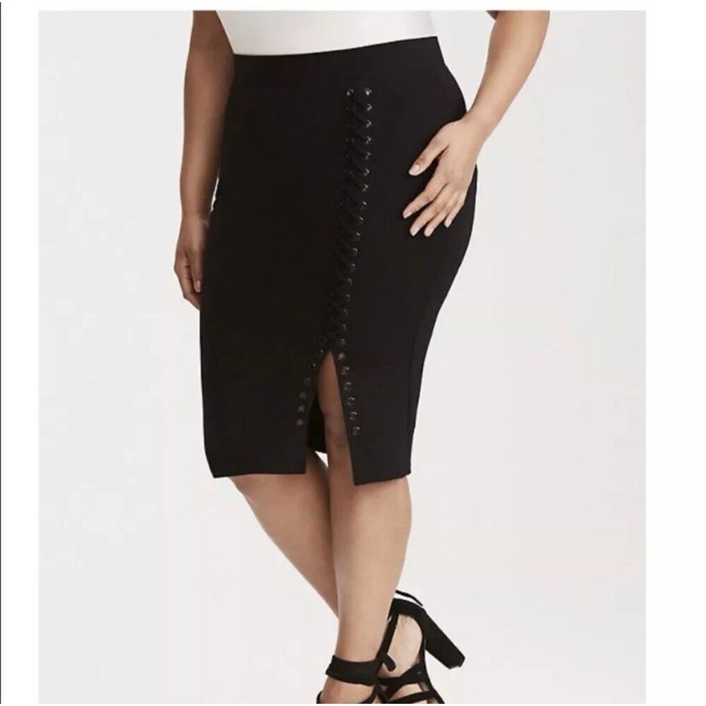 Torrid Black Skirt Stretch Goth Plus Size 4 4X Whimsygoth Witch Boho Casual Slit - Picture 5 of 6